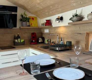 Nods Apartment | Sous le saule