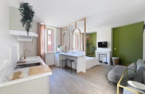 Chateauvert Apartment | Sous les arches