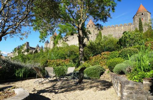 Carcassonne House | Sous les courtines