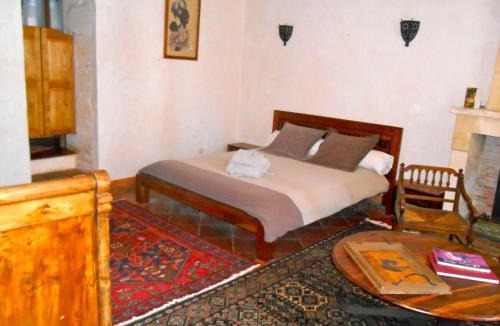 Petit-Palais-et-Cornemps Bed & Breakfast | Sous les Marronniers