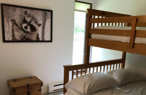 Orford Ski Chalet | Sous les Thuyas Cottage, 5 minutes from the Mont-Orford ski center