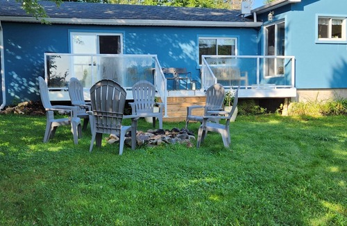 Dysart et al Cottage | South Algonquin Cottage with magnificent lake views