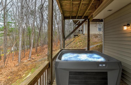 Royal Pines House | South Asheville Townhome 16 B