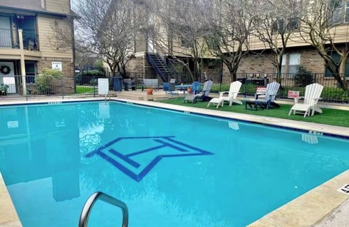 Austin Condo | South ATX . Sweet Stay with Pool