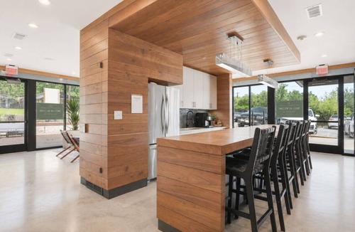 South Lamar Apartment | South Austin Gem | Pickleball BBQ Near DT
