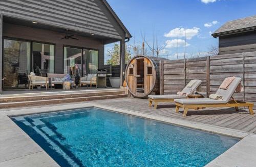 Austin House | South Austin Pool & Sauna 4BR w Firepit & Playroom
