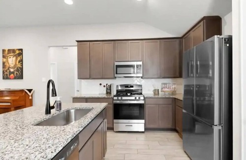 Travis County House | South Austin Stay and Play!