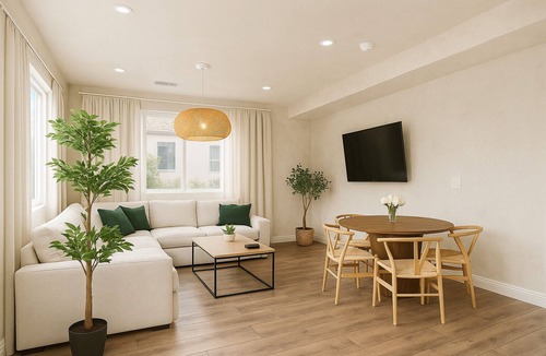 Lawndale House | South Bay Family Retreat - Private Playground, Yard & Movie Lounge