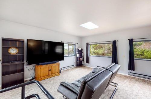 Grayland House | South Beach Getaway