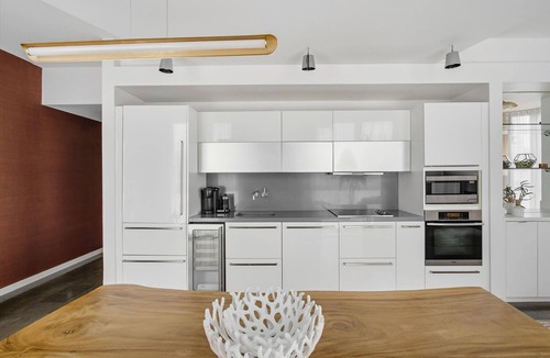 City Center Condo | South Beach Suite Steps to Beach