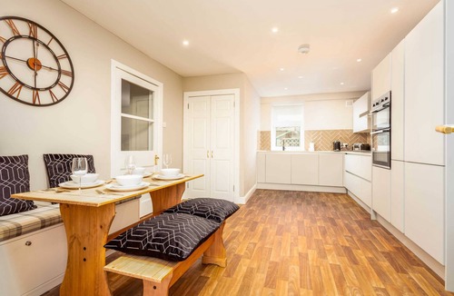 Troon Apartment | South Beach View - Donnini Deluxe