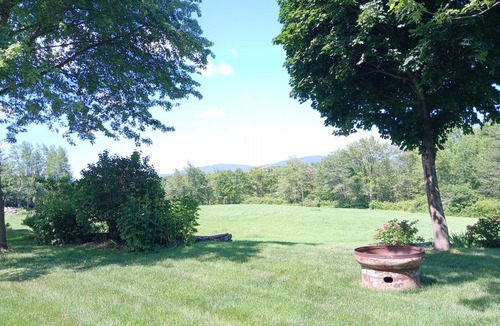 Sheffield House | South Berkshire Barn Apartment with Stunning Views
