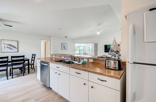 White Marsh House | South Bound | Waterfront | 3 Bed, 2 Bath