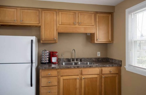 West Seneca Apartment | South Buf Retreat: Homey 1BR by Olmsted Park