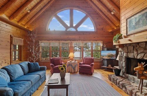 Charlevoix House | South Cedar Shore by Juniper Holiday + Home