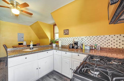 South Chicago Heights Apartment | South Chicago Heights Apt: Pets Welcome!