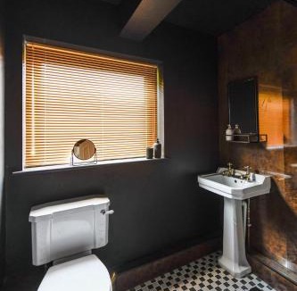 Felpham Apartment | South coast boudoir