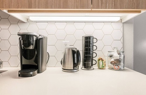 Santa Ana Heights Apartment | South Coast Modern: 2BD Gem | Pool, Gym + Parking
