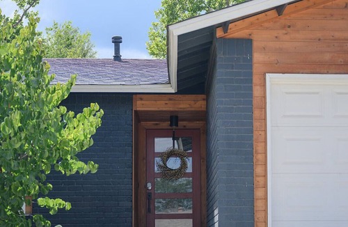 Sweetbriar House | South Congress Austin -Wellness Escape-Private Pool, Yoga, Sauna & Outdoor Movie
