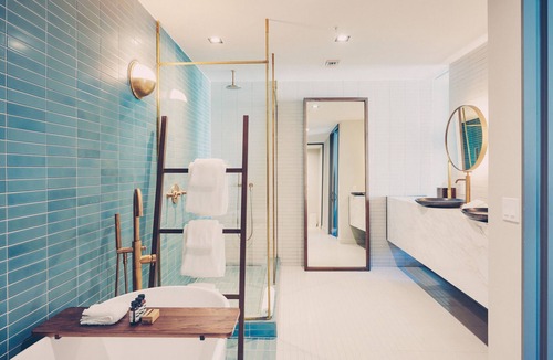 Travis Heights Hotel | South Congress Hotel