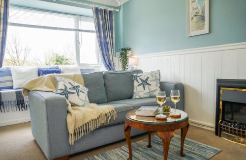 Galmpton House | South Devon - River Dart Views - Free Parking - Pet Friendly