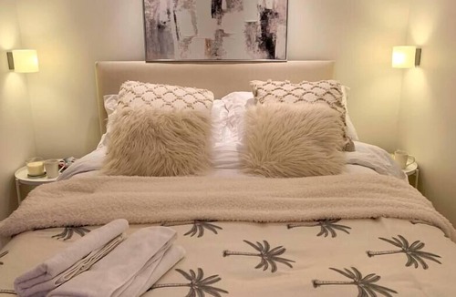 West Meon House | South Downs View Country House