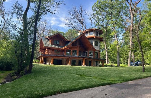 Zenda House | South Elder Acres: Log Cabin w/Indoor Pool