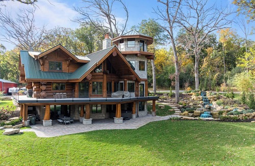 Zenda House | South Elder Acres: Log Cabin w/Indoor Pool