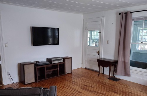 South Eliot House | South Eliot Bungalow