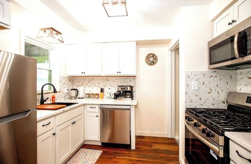 South Euclid House | South Euclid 4BR Summer Paradise — Game room & BBQ
