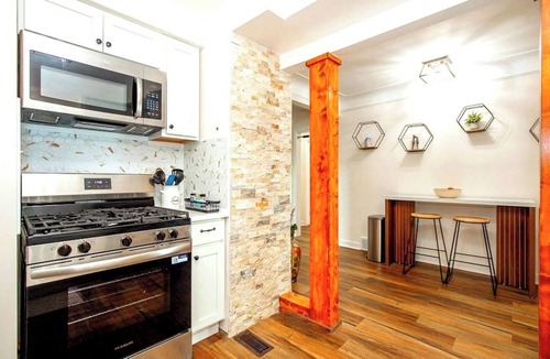 South Euclid House | South Euclid 4BR Summer Paradise — Game room & BBQ
