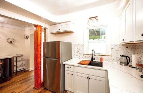 South Euclid House | South Euclid 4BR Summer Paradise — Game room & BBQ