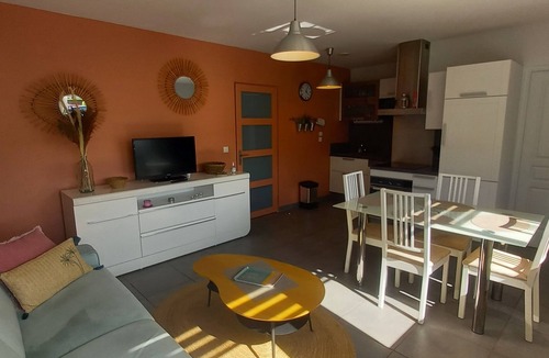 Fecamp Apartment | South-facing, cocooning gîte 40 m from the sea, rated 3*.