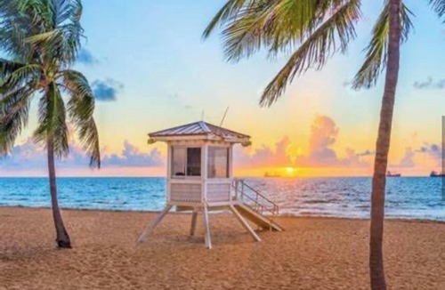 Parkland Apartment | South Florida Exclusive Studio 10mi from Beaches