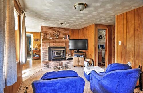 Ponderosa Pines House | South Fork Log Cabin with Beautiful Mountain Views!