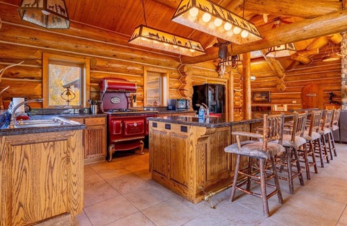 Wapiti House | South Fork River Ranch- Private Fishing Pond, Direct River Access, Custom Amenities