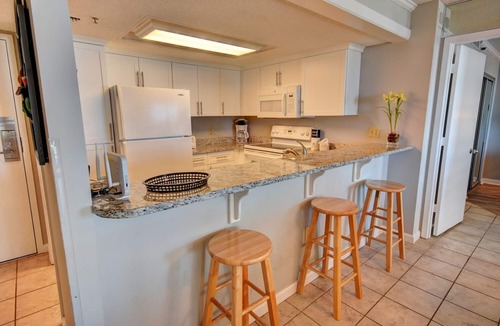 Arcadian Shores Condo | South Hampton 305-Bathrooms Recently Updated