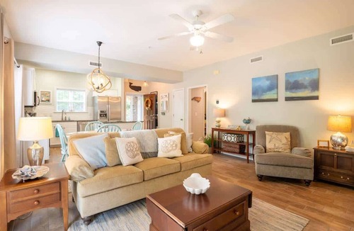 Southport Condo | South Harbor Serenity: Early Bird Special!