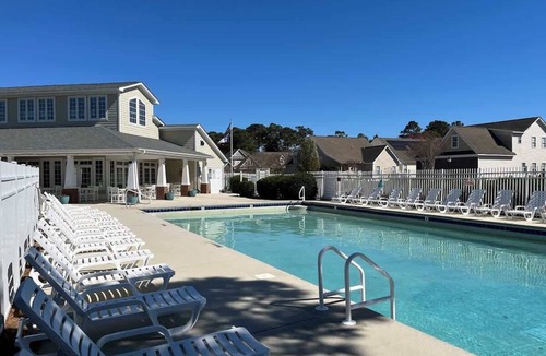 Southport Condo | South Harbor Serenity: Early Bird Special!