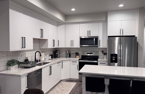 Lincoln Heights House | South Hill Luxury Getaway