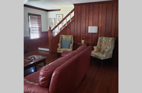 Charleston House | South Hills Charmer