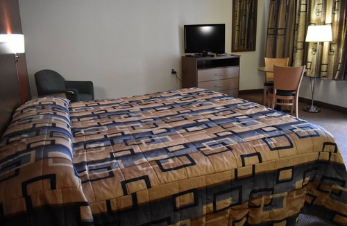 Pleasant Hills Hotel | South Hills Motel