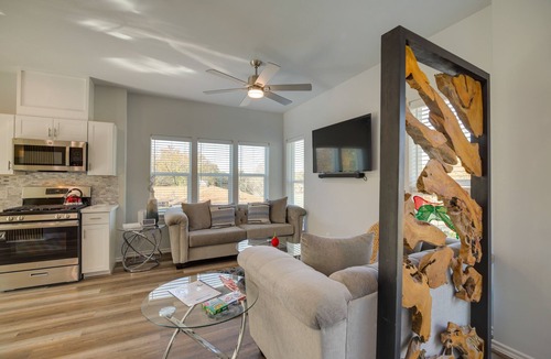 South Houston House | South Houston Townhome w/Patio & Gas Grill!
