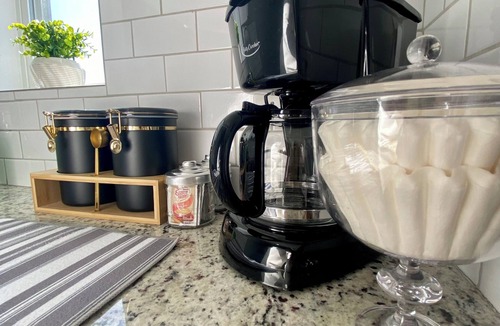 Marlton Apartment | South Jersey Suburban Hideaway