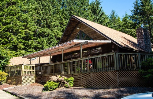 Florence Cabin | South Jetty RV & Camping Resort