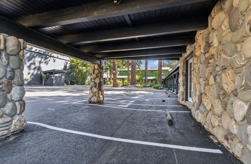 Lakeside Park Apartment | South Lake Chalet #3