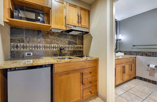 South Lake Tahoe Villa | South Lake Tahoe | Pool & Ski Access | Tahoe Adventure Stay