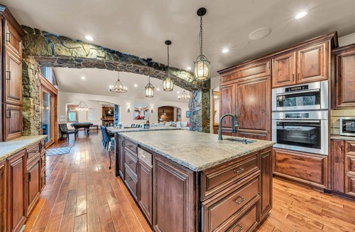 Christmas Valley House | South Lake Tahoe Escape - Private Hot Tub + Pool