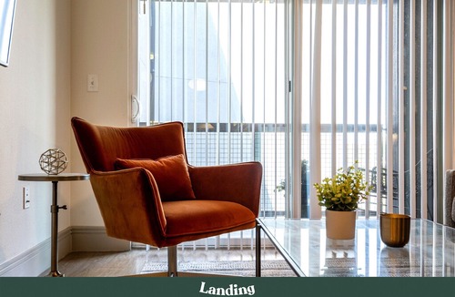 South Lamar Apartment | South Lamar Luxury Apartment with Amazing Location