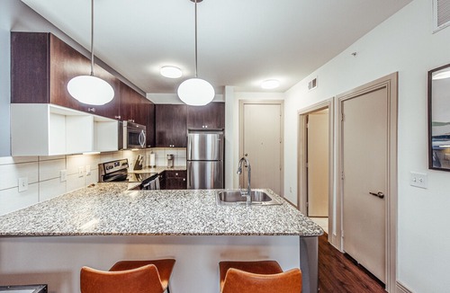 South Lamar Apartment | South Lamar Modern Apartment